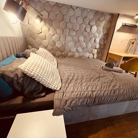 Loft In The City Center By Kobiela Apartments Katowice Bagian luar foto